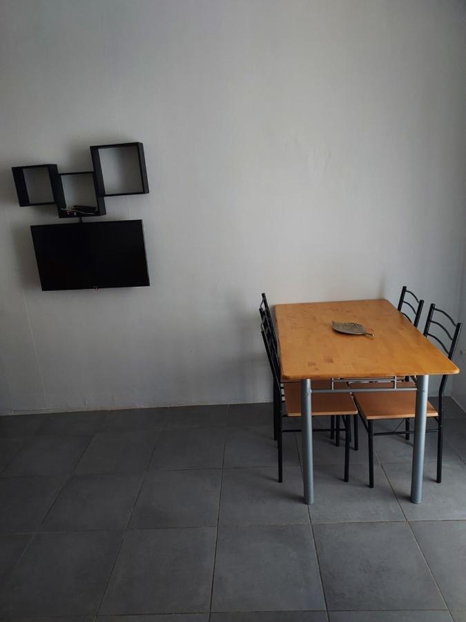 Appartement Meuble Avec Deux Chambres Мулен Экстерьер фото